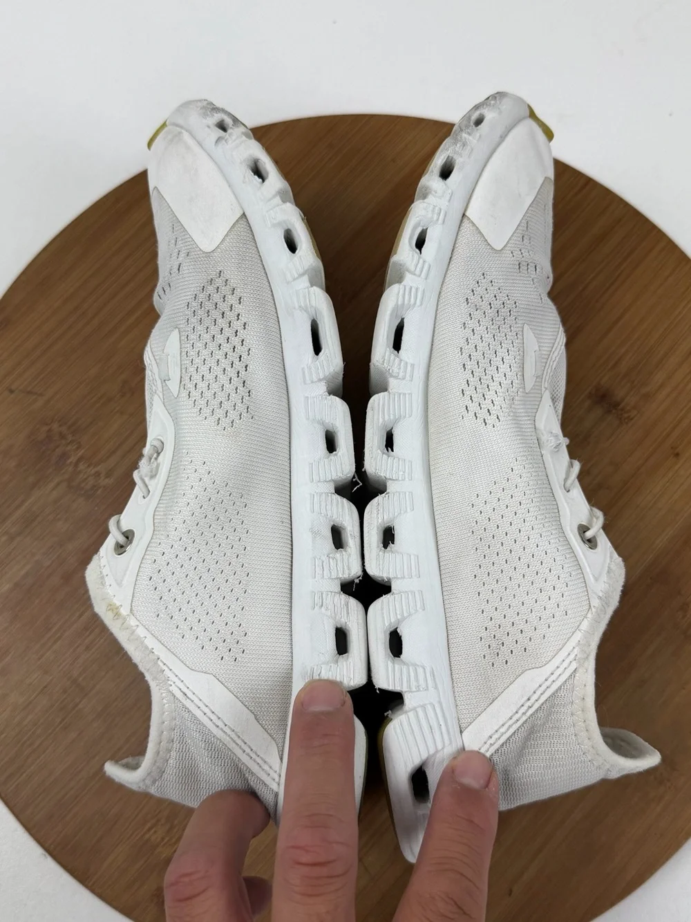 On Running lightweight knit
